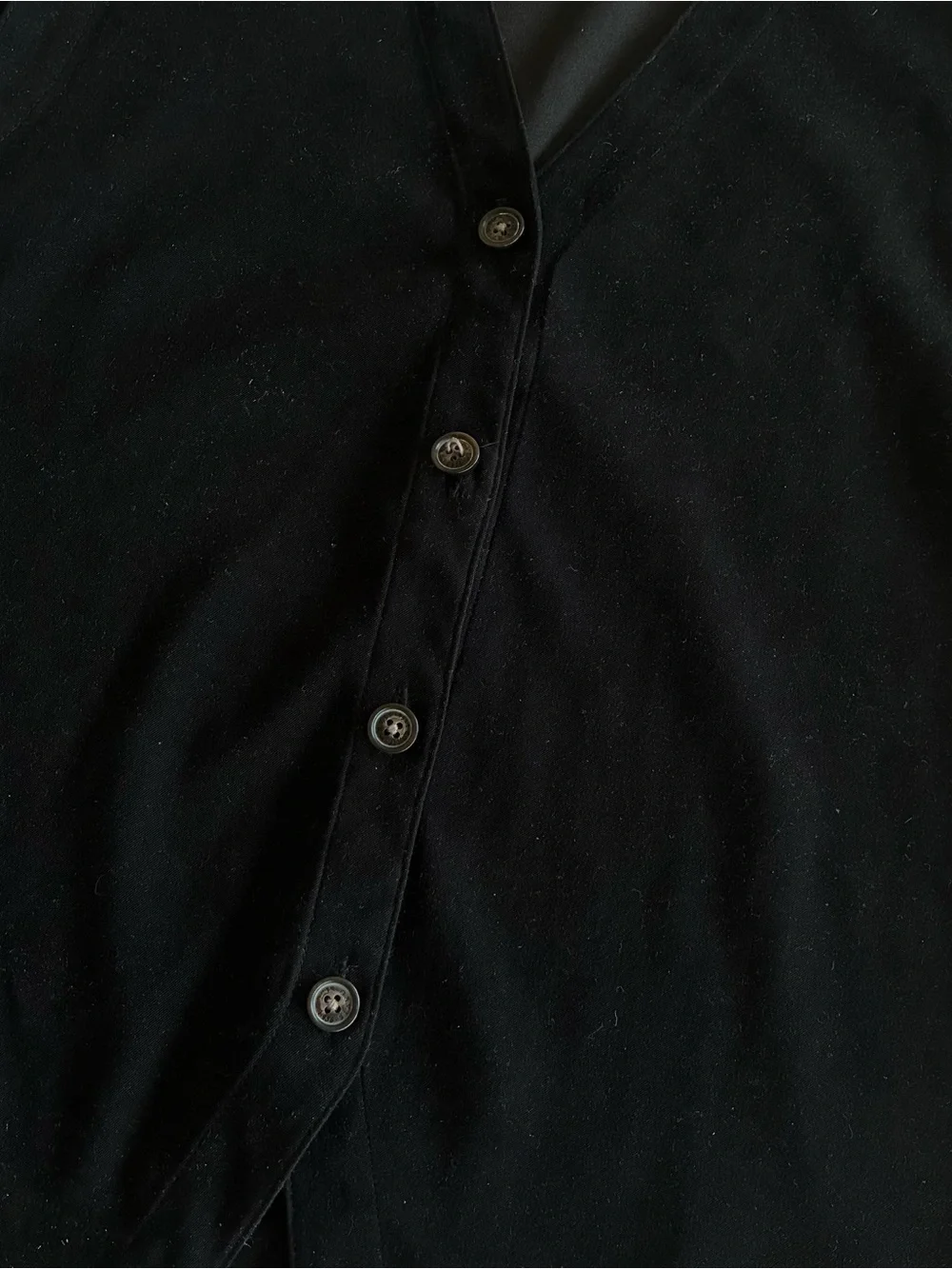 Orvis Women's Black Button-Front Sleeveless Top vest
